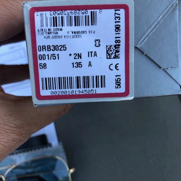 Ray-Ban aviator sunglasses - Picture 3 of 4